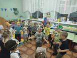 Игры-эстафеты "Герои сказок в движении"