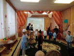 Утренник  в детском саду "День  Матери".