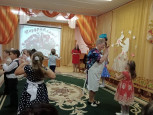 Утренник  в детском саду "День  Матери".