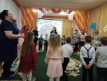 Утренник  в детском саду "День  Матери".