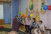 Спортивный досуг " Папа, мама, я - спортивная семья"