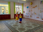 Праздник осени.Музыкальный руководитель Высоцкая Н.В. и воспитатель Кузина В.Н.                                                  