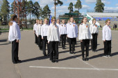 Городской смотр строя и песни "На знамя Победы равняем шаг"