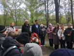 Митинг у мемориала на кладбище "Межаки"