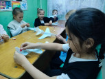 мастер-класс по изготовлению авиамоделей для команды школы № 18