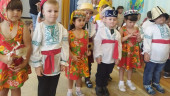 Хоровод мира в группе "Рябинка"