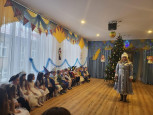 "Приключения на Новогоднем утреннике в группе "Рябинка"