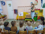 Конспект занятия. Художественно- эстетическое развитие( рисование). " Дымковская игрушка"