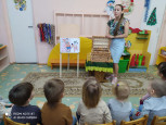 Конспект занятия. Художественно- эстетическое развитие( рисование). " Дымковская игрушка"
