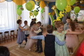 Очень трудно расставаться.... "Выпускной"