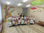 Осенний праздник в подготовительной группе по мотивам русской народной сказки "Гуси - лебеди".