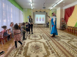  НОД по познанию "К нам пришла матрёшка"