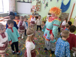 «Балалайка, балалайка веселее, заиграй-ка», 