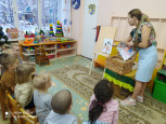 Художественно- эстетическое развитие( рисование). " Дымковская игрушка"