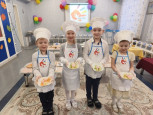 На базе детского сада проведен чемпионат "Азбука профессий", номинация "Поварское дело".