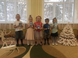 Акция поддержки участников СВО "Тепло детских ладошек" совместно с Советом ветеранов АО "Вагонреммаш"