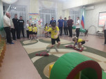 Школа для родителей. Праздник, посвященный 23 февраля "Зарница" старшая 1