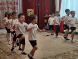 Праздник, посвященный 23 февраля "Наши папы сильные, смелые, умелые". Средняя 3