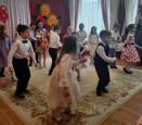 Утренник, посвященный Международному Женскому дню 8 Марта (подготовительная группа - 3, воспитатели Гаврилова Л.Е., Минакова О.И.)