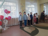 Утренник, посвященный Международному Женскому дню 8 Марта (подготовительная группа - 1, воспитатели Уразова Г.В., Петрова В.В.)