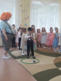 Утренник, посвященный Международному Женскому дню 8 Марта (средняя группа - 1, воспитатель Ефремова Я.Г.)