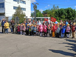 Участие детей старших групп в заводском митинге, посвященному Дню Победы