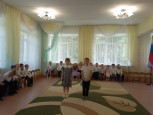 Митинг, посвященный "Дню памяти" (22 июня) Воспитатели Куркула Е.Ю., Медведева Л.А., музыкальный руководитель Балашова А.В.