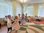 Митинг, посвященный "Дню памяти" (22 июня) Воспитатели Куркула Е.Ю., Медведева Л.А., музыкальный руководитель Балашова А.В.