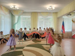 Митинг, посвященный "Дню памяти" (22 июня) Воспитатели Куркула Е.Ю., Медведева Л.А., музыкальный руководитель Балашова А.В.
