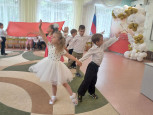 Митинг, посвященный "Дню памяти" (22 июня) Воспитатели Куркула Е.Ю., Медведева Л.А., музыкальный руководитель Балашова А.В.