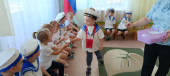 Летний праздник "Белые кораблики" 1, 2 мл.гр воспитатель Сычева Ю.С.