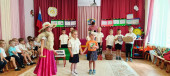Праздник "День железнодорожника" 3 корпус (воспитатели Суринова Е.А., Тарасова О.А.)