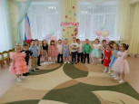 Международный женский день (8 Марта) - утренник 2 младшая группа - 1