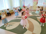 Международный женский день (8 Марта) - утренник 2 младшая группа - 1