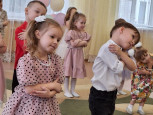 Международный женский день (8 Марта) - утренник средняя -1 группа