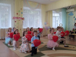 Международный женский день (8 Марта) - утренник старшая -1 группа