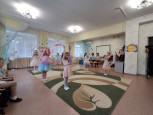 Международный женский день (8 Марта) - утренник старшая -1 группа