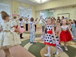 Международный женский день (8 Марта) - утренник подготовительная -1 группа