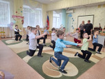 Международный женский день (8 Марта) - утренник подготовительная -2 группа