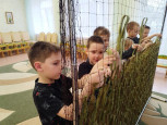 Продолжается акция "Добро" (плетем сеть для бойцов СВО) 