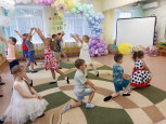 Концерт для родителей "Музыкальная акварель" хореограф Желнинская И.В.
