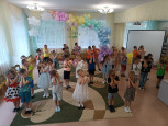 Концерт для родителей "Музыкальная акварель" хореограф Желнинская И.В.