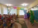 Интерактивный спектакль - шутка "В поисках волшебной Землянички" из цикла "Эколята-дошколята" 