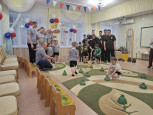 Праздник "Зарница", посвященный 23 февраля (совместно с родителями, старшая группа - 1) 