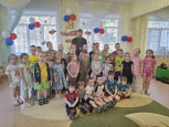 Совместное мероприятие "Творить добро - это так просто" ко Дню международного спонтанного проявления доброты.