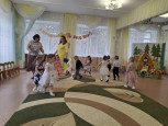 Утренник в первой младшей группе - 1 , посвященный Международному женскому дню