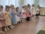 Утренник в первой младшей группе - 2 , посвященный Международному женскому дню