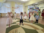 Утренник, посвященный Международному женскому дню (2 младшая - 1) воспитатель Ильина О.И. 