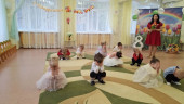Утренник, посвященный Международному женскому дню (2 младшая - 1) воспитатель Ильина О.И. 