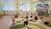 Утренник, посвященный Международному женскому дню (2 младшая - 1) воспитатель Ильина О.И. 